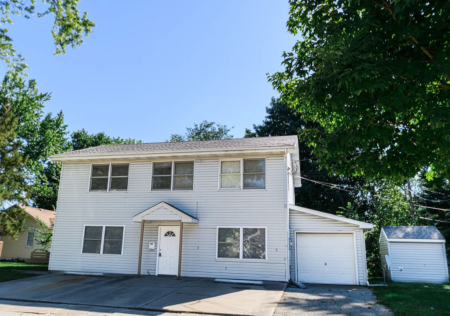 201 Chesterton Blvd Duplex — Photo 2