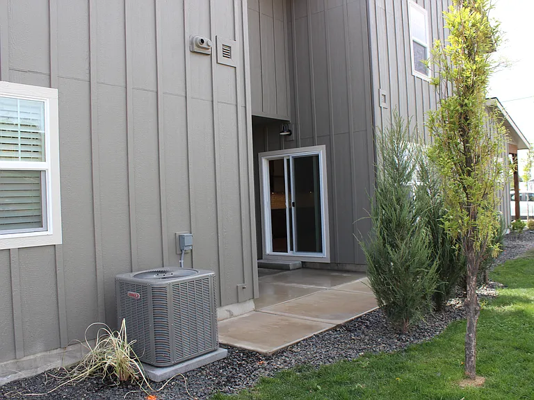 166 N Edgewood Ln — Photo 20