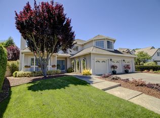 1829 Castle Dr, Petaluma, CA 94954