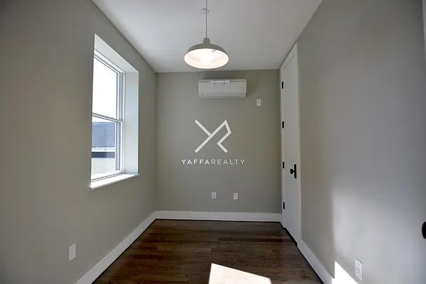 Rented by Yaffa Realty LLC | media 86