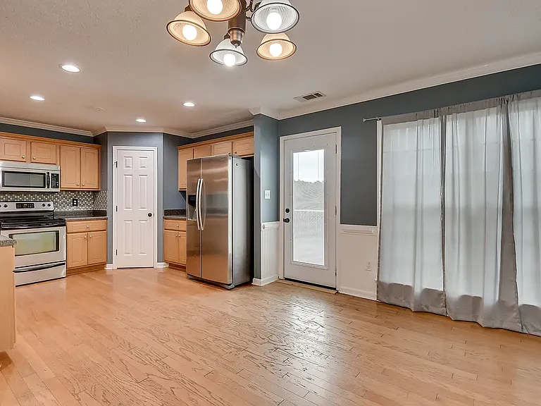 223 Old Berzelia Rd — Photo 24