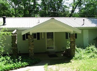 1300 Washington Rd, Farwell, MI 48622