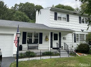 35 Brooktree Rd, East Windsor, NJ 08520