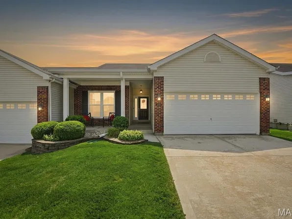 473 Angelique Pl, Saint Charles, MO 63303