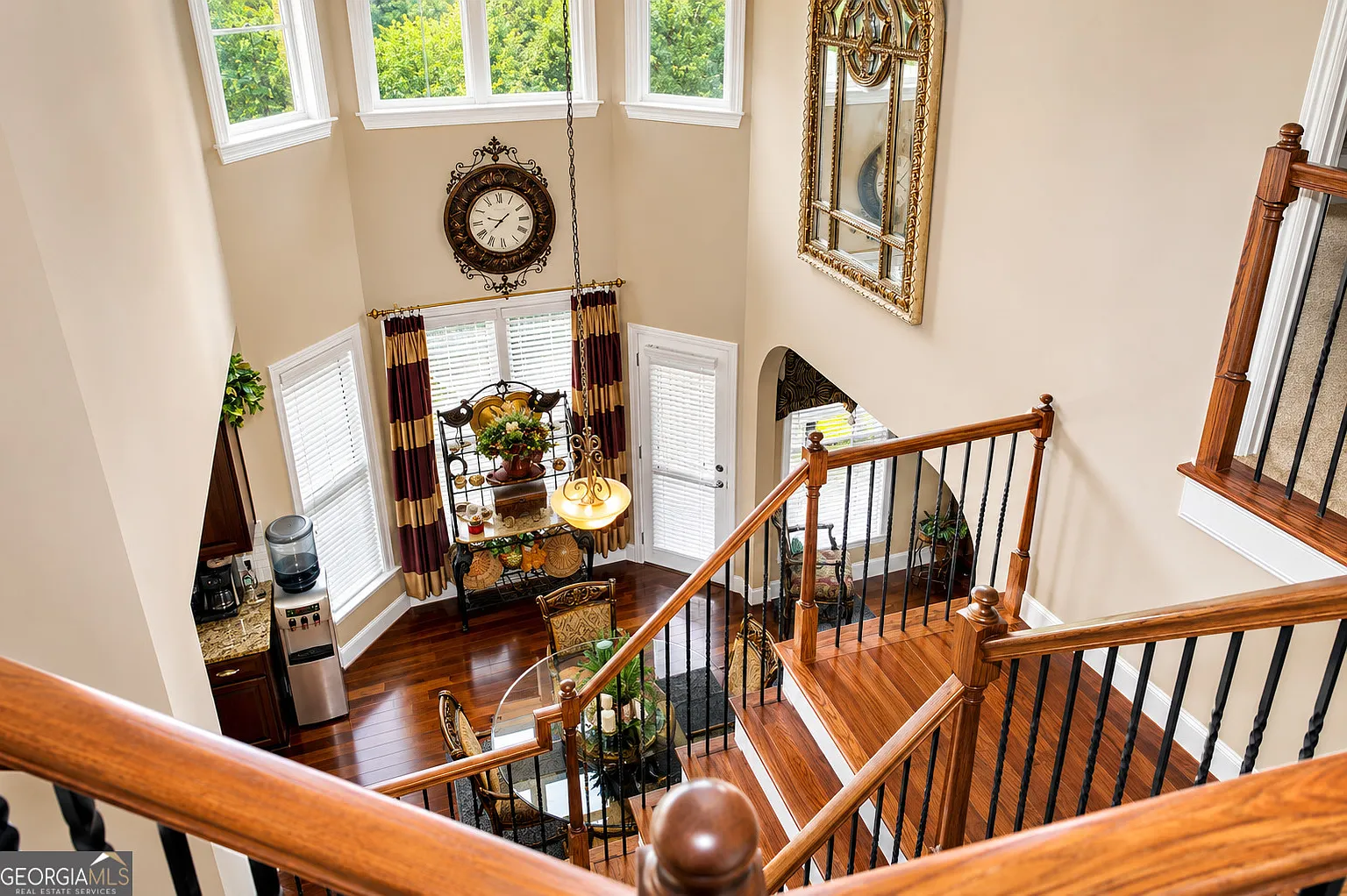 4 bed, 3.5 bath, 3938 sqft, $5,000 — Photo 2