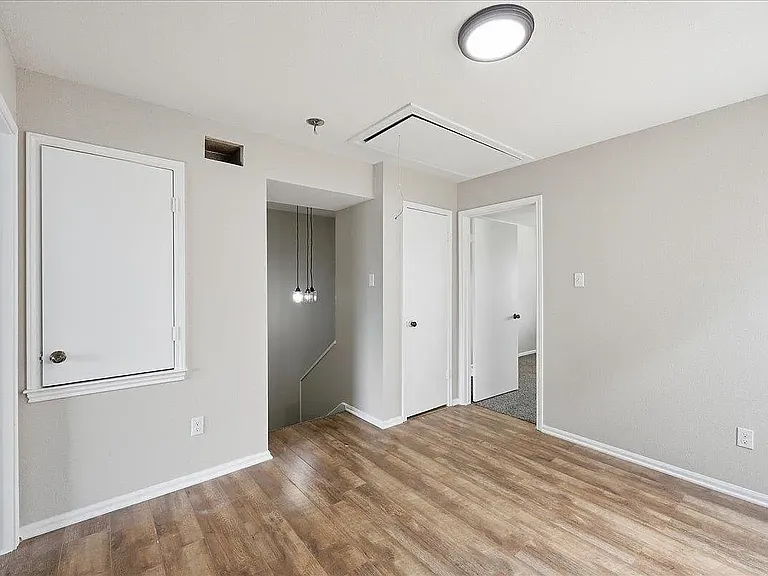 1182 Green Meadow St — Photo 6