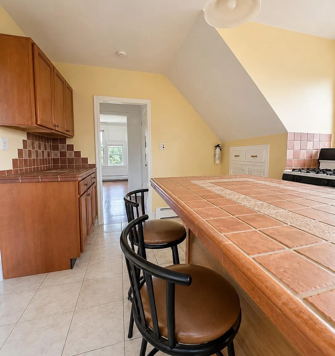 1 bed, 1.0 bath, 870 sqft, $1,750 — Photo 3