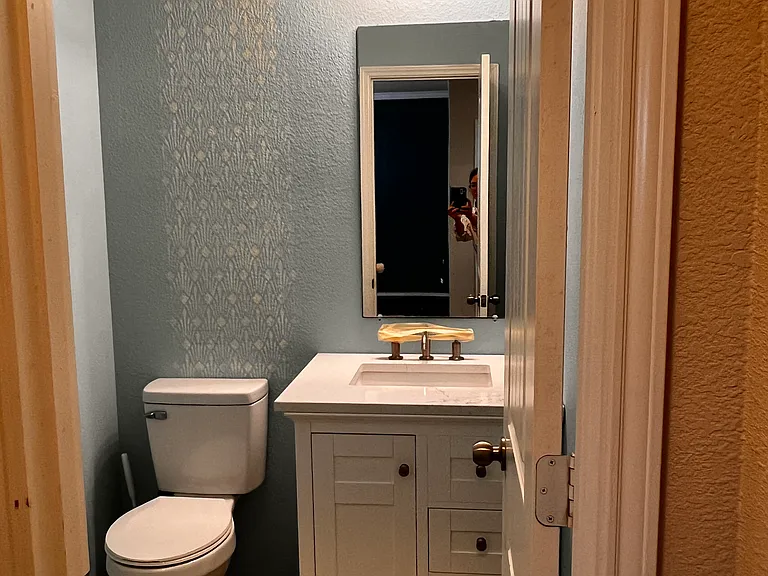 12300 Shine Ave — Photo 2