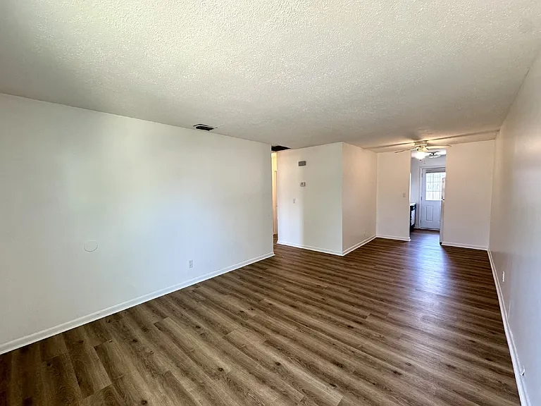 1501 Chestnut Ave #F — Photo 4