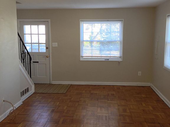 3rd image of 5821 Blaine Dr