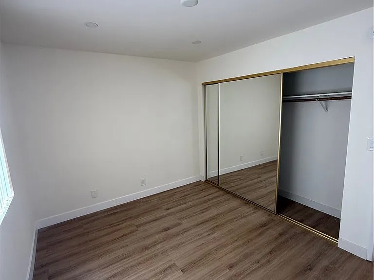 1207 N Columbus Ave #102 — Photo 12