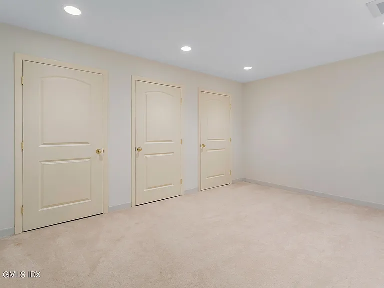 140 Havemeyer Pl — Photo 31