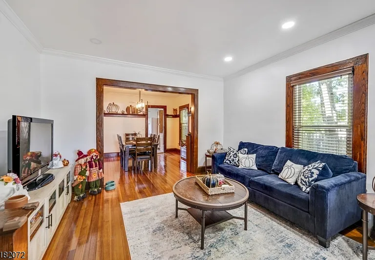 8 Oak Grove Rd #2 — Photo 4