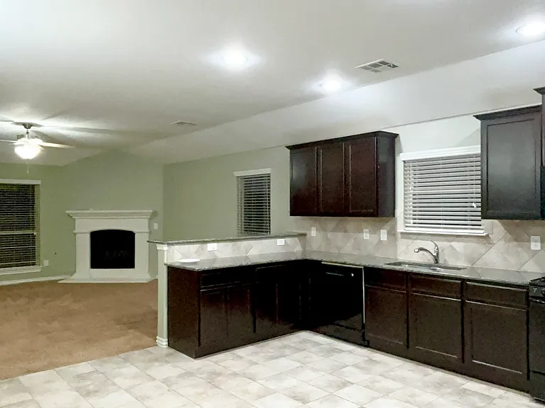 10534 Cruces Dr — Photo 10