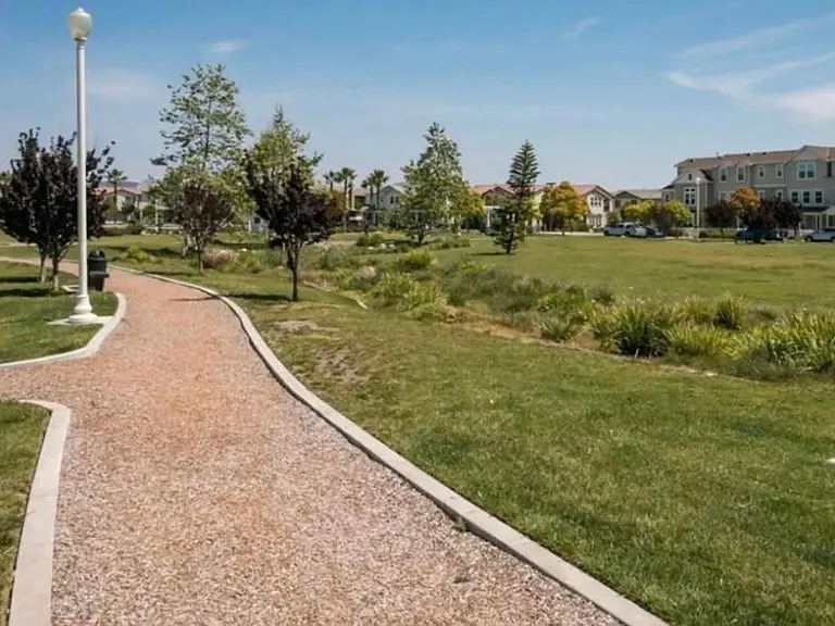 742 Owens River Dr — Photo 14