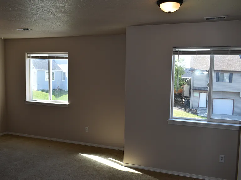 2712 N Fox Rd — Photo 10