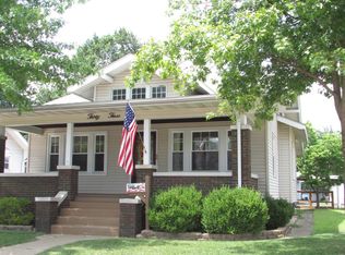 33 Eckhard Ave, Wood River, IL