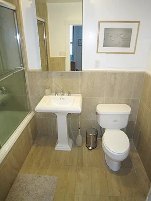 Rented by City Connections Realty | media 2