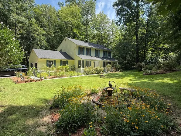 8065 Tuckers Trl, Owings, MD 20736