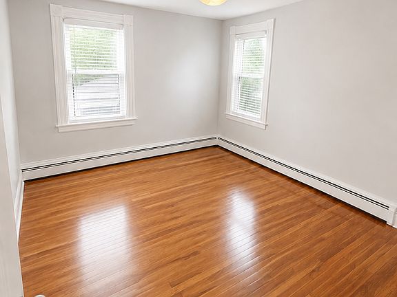 5th image of 36 Tileston St