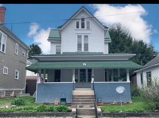 303 High St, Mannington, WV 26582