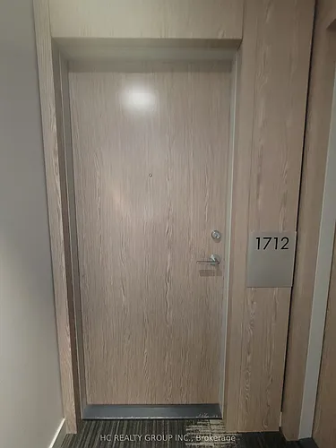 215 Queen St W #1712 Photo 1