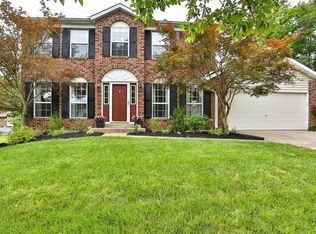 942 Hanna Valley Estates Dr, Ballwin, MO 63021