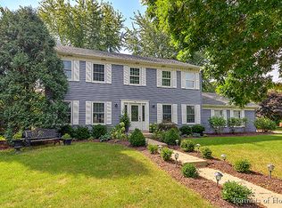 1146 Sequoia Rd, Naperville, IL 60540