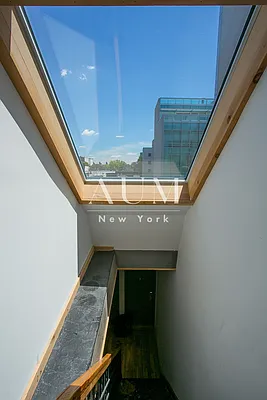 Rented by Zone Corp | media 31