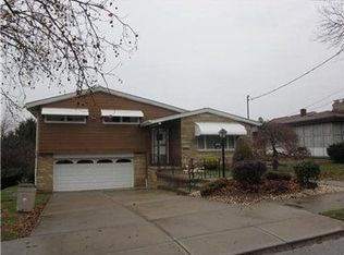 110 Sycamore Dr, Homestead, PA 15120