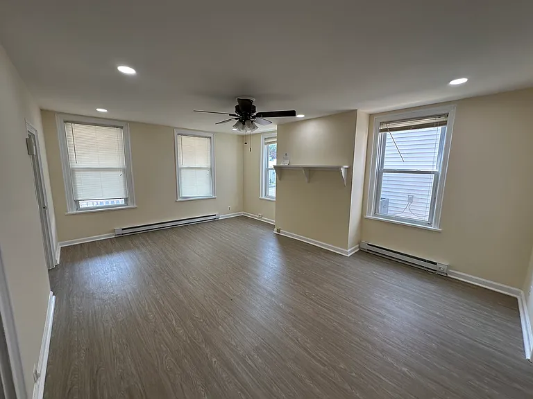 417 Main St #2 — Photo 7