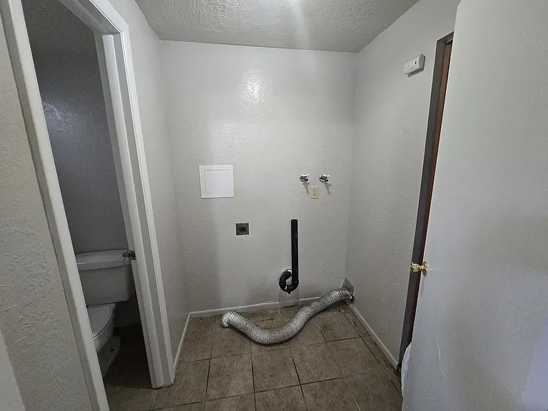 514 N Colorado St #B — Photo 8