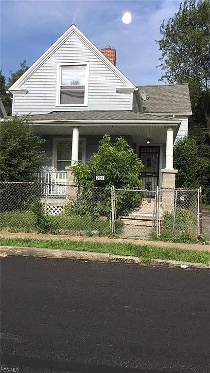 2357 E 86th St photo 1