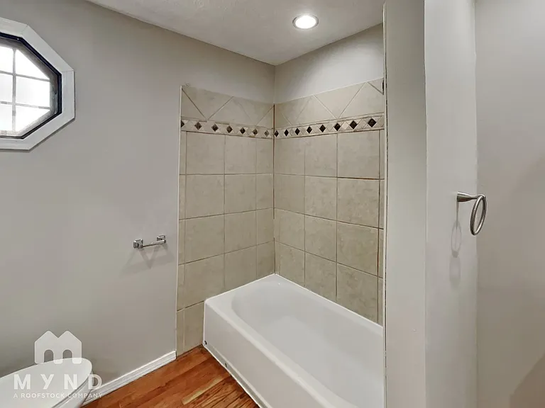 830 Upwoods Dr — Photo 14