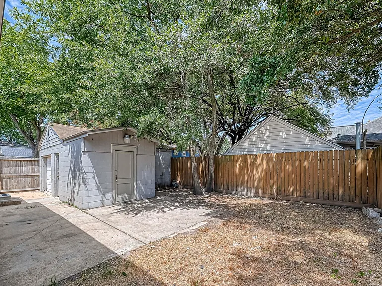 817 Eleanor St — Photo 40