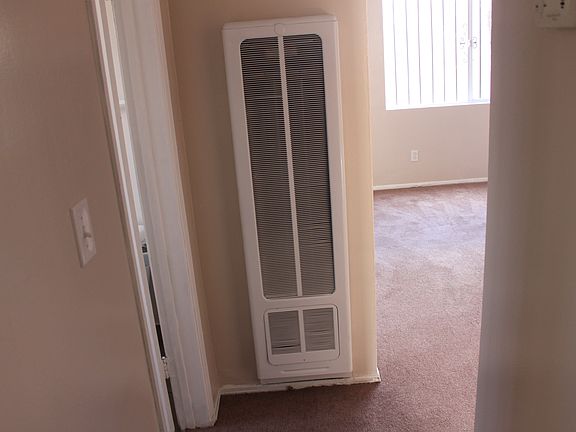 5th image of 4615 S Hoover St APT 2