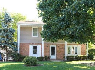 6114 N Jayar Dr, Peoria, IL 61614