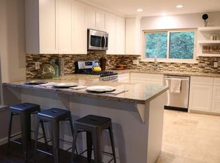 40 E Wandering Oak Dr, Spring, TX 77381