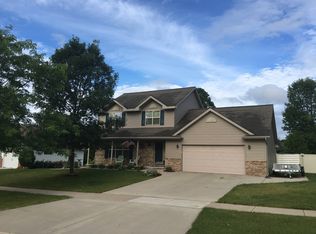 1267 Graceland Ter, Green Bay, WI 54313