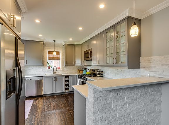 4th image of 5639 S Nordica Ave