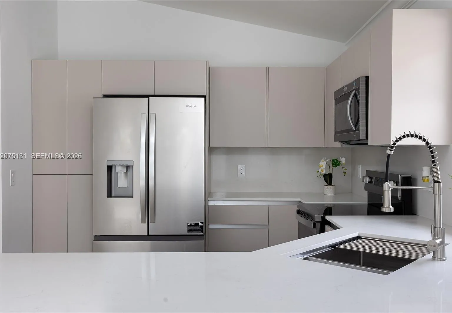 3 bed, 1682 sqft, $4,300 — Photo 1