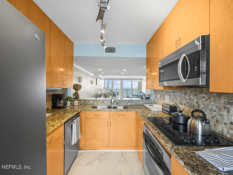 2100 Ocean Dr #Penthouse 2 — Photo 63