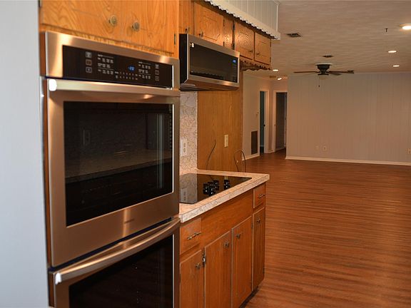 3rd image of 1626 Hamblen Rd