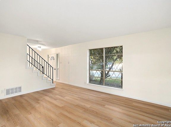 5th image of 5018 Risada St