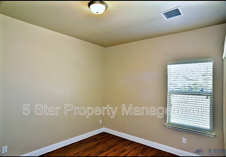 2200 Willie Mier St — Photo 34