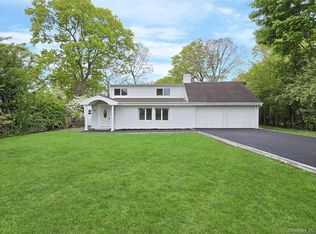 40 Aster Avenue, Holtsville, NY 11742