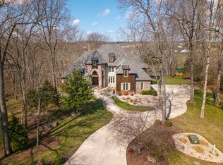 1661 N Old Burr Oak Court, Nixa, MO 65714