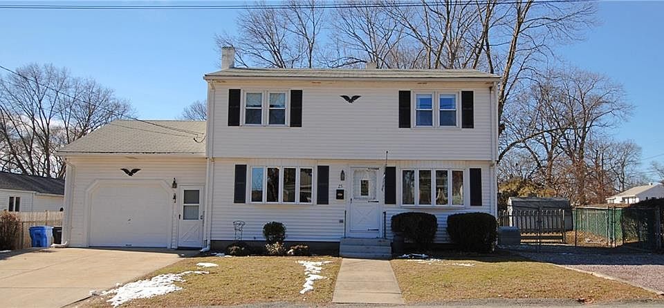 1st image of 25 Fernwood Dr
