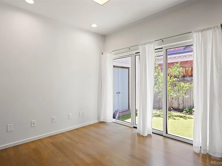 290 Madison St — Photo 14