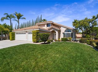 945 High Peak Dr, Riverside, CA 92506